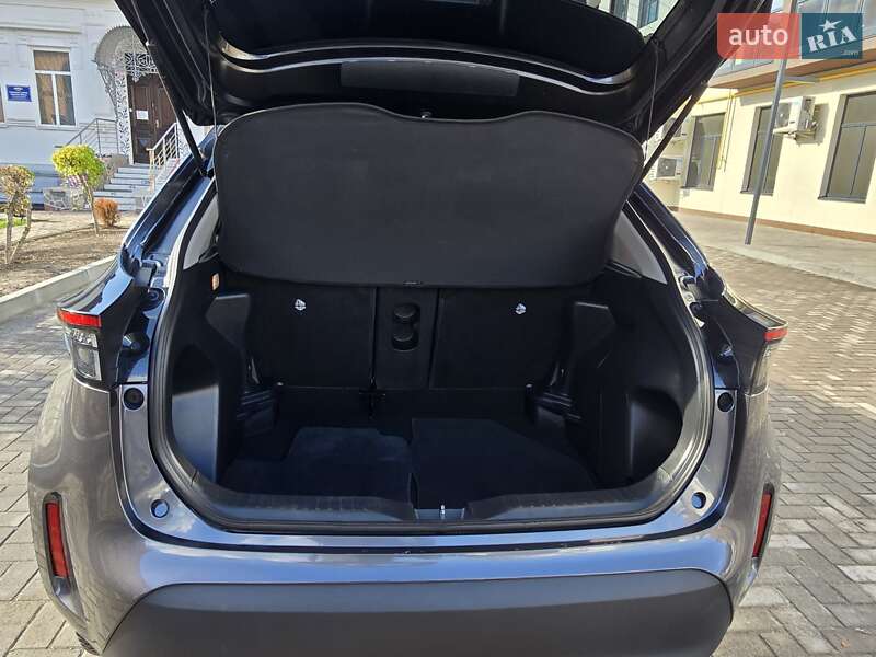 Внедорожник / Кроссовер Toyota Yaris Cross 2023 в Ромнах