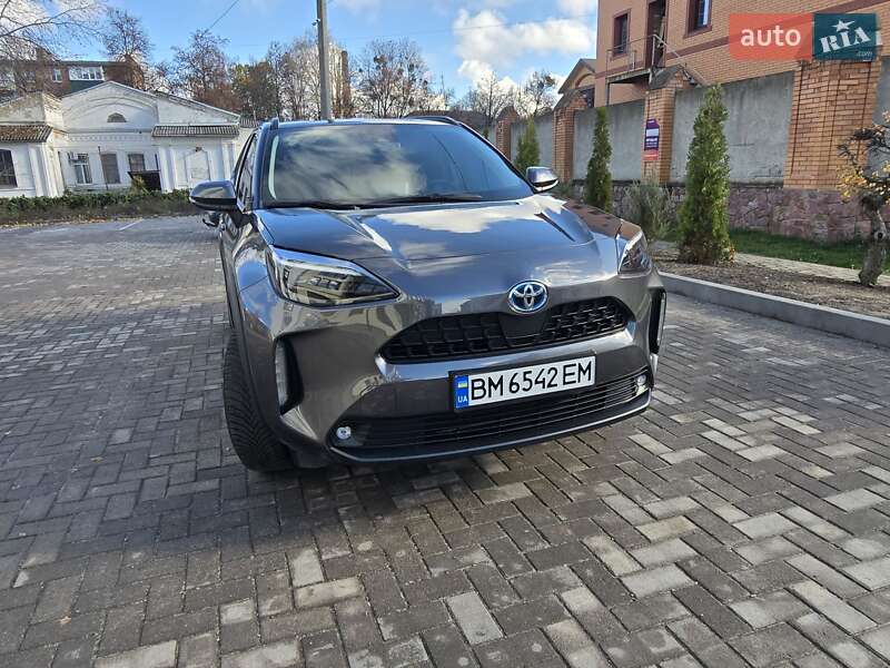 Внедорожник / Кроссовер Toyota Yaris Cross 2023 в Ромнах