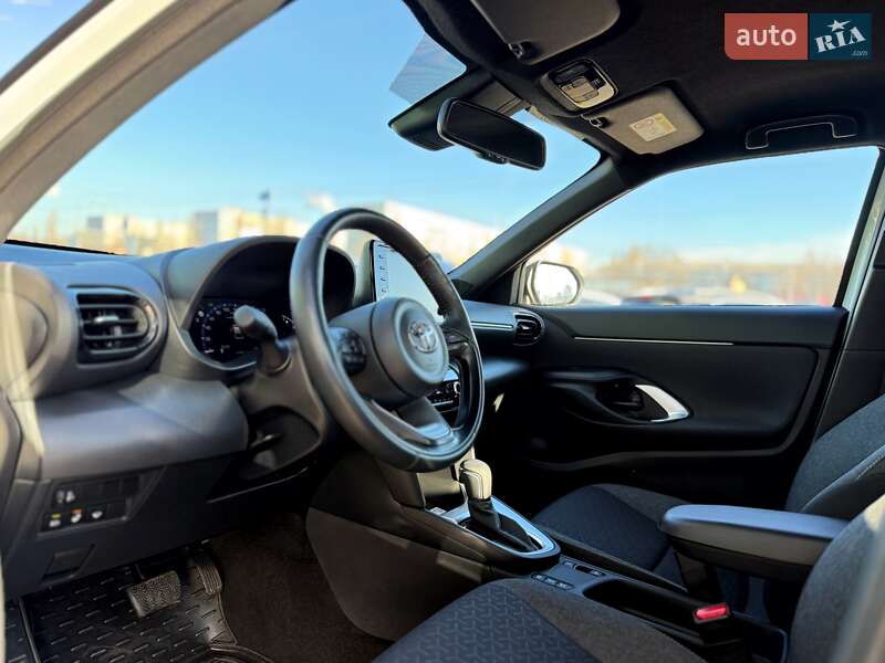 Внедорожник / Кроссовер Toyota Yaris Cross 2023 в Киеве