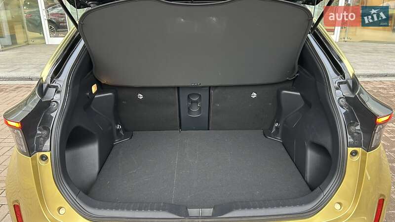 Внедорожник / Кроссовер Toyota Yaris Cross 2023 в Киеве