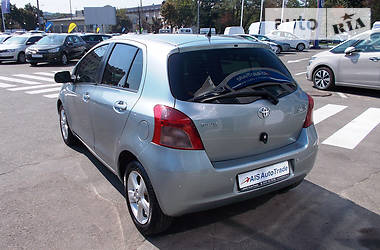 Хэтчбек Toyota Yaris 2008 в Киеве