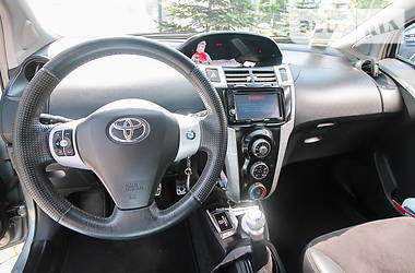 Хэтчбек Toyota Yaris 2006 в Львове