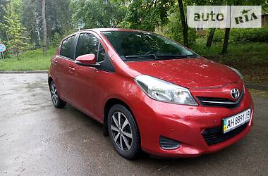 Хэтчбек Toyota Yaris 2012 в Киеве