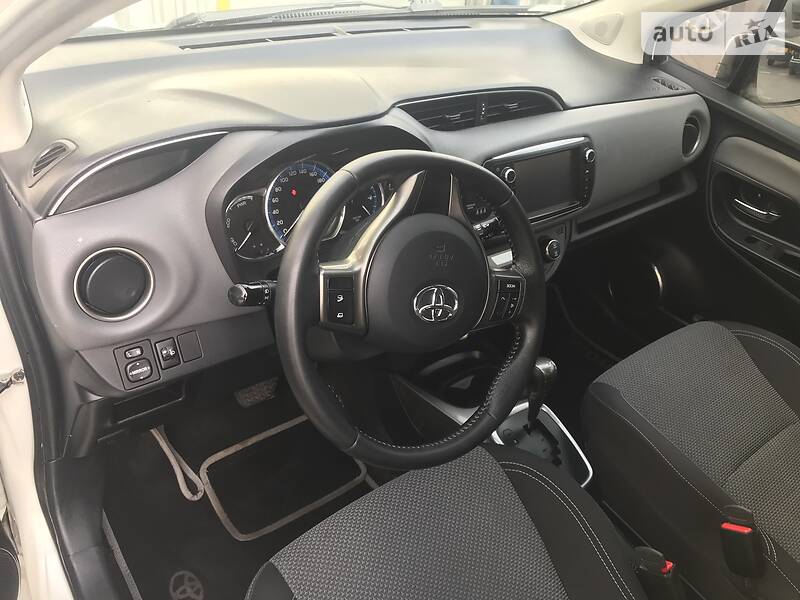 Хетчбек Toyota Yaris 2014 в Рівному