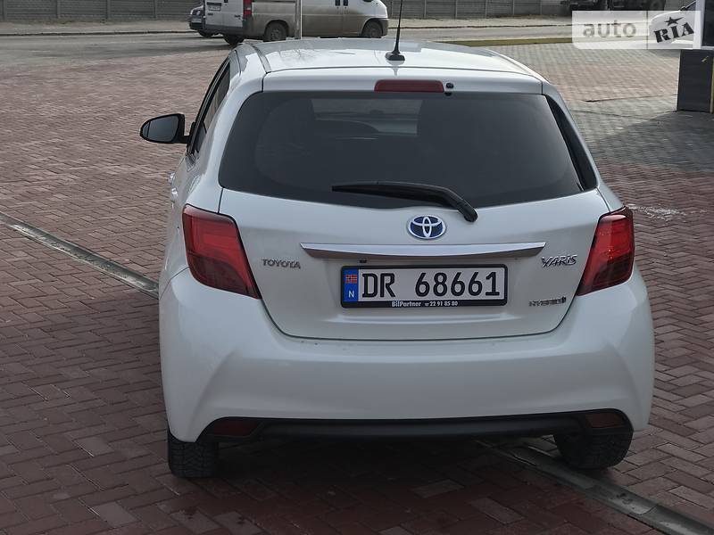Хетчбек Toyota Yaris 2014 в Рівному