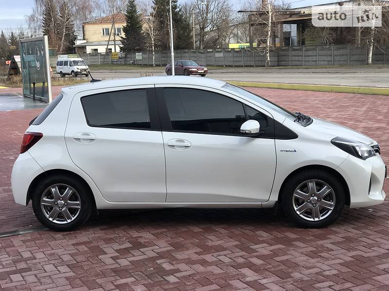 Хетчбек Toyota Yaris 2014 в Рівному