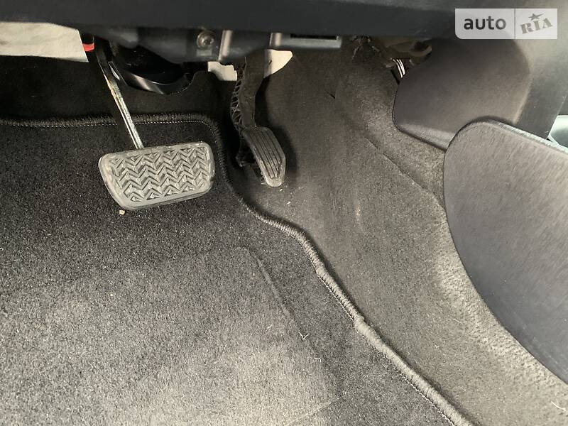 Хетчбек Toyota Yaris 2012 в Києві