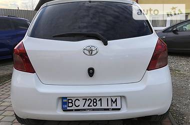 Хетчбек Toyota Yaris 2007 в 