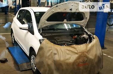Хетчбек Toyota Yaris 2016 в 