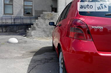 Хетчбек Toyota Yaris 2008 в  фото 18 Хетчбек Toyota Yaris 2008 в