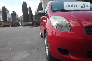 Хетчбек Toyota Yaris 2008 в  фото 15 Хетчбек Toyota Yaris 2008 в