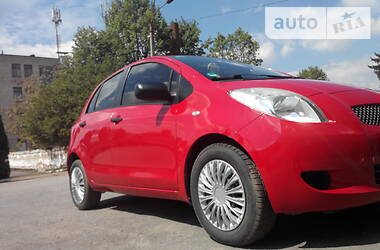 Хетчбек Toyota Yaris 2008 в  фото 22 Хетчбек Toyota Yaris 2008 в