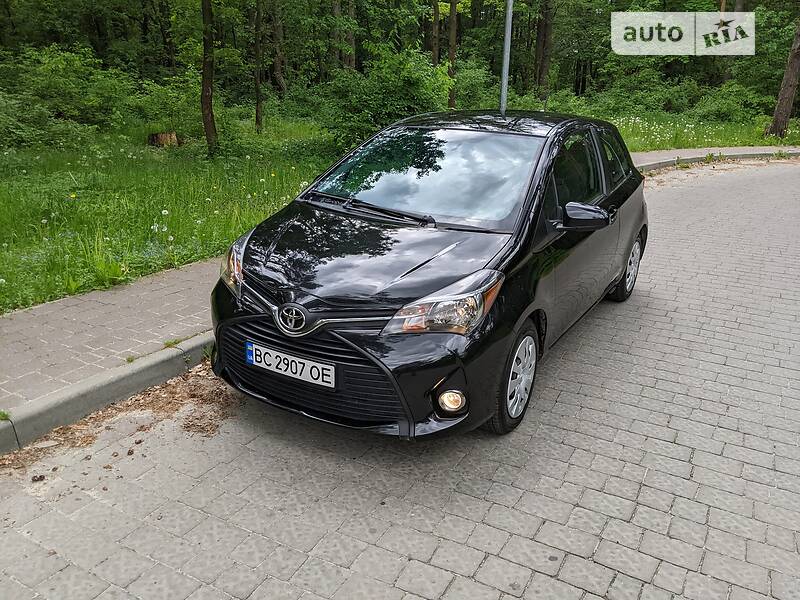 Купе Toyota Yaris 2017 в Львові