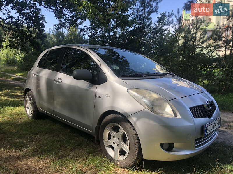 Хетчбек Toyota Yaris 2008 в Львові
