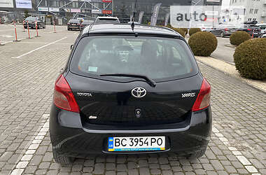 Хэтчбек Toyota Yaris 2006 в Львове