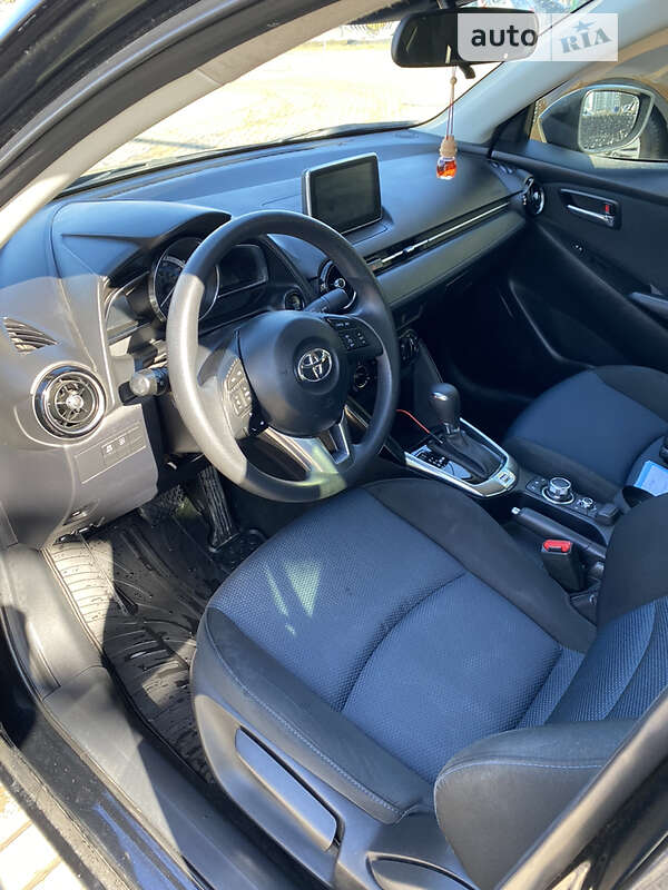 Седан Toyota Yaris 2017 в Ивано-Франковске фото 10 Седан Toyota Yaris 2017 в Ивано-Франковске