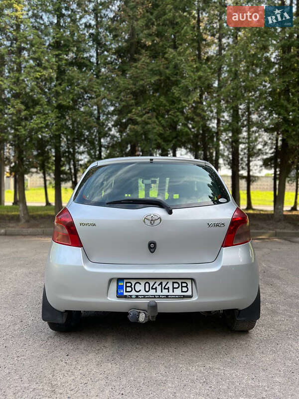 Хетчбек Toyota Yaris 2008 в Львові