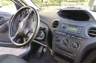 Хэтчбек Toyota Yaris 2004 в Белой Церкви