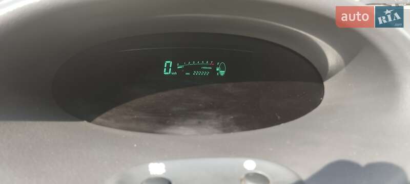 Хетчбек Toyota Yaris 2000 в Сумах