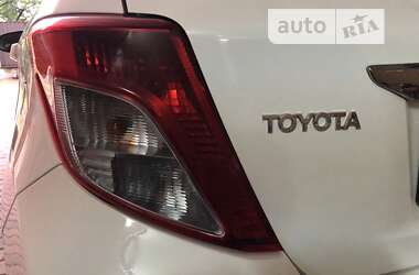 Хэтчбек Toyota Yaris 2012 в Обухове