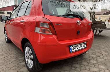 Хэтчбек Toyota Yaris 2011 в Кривом Роге