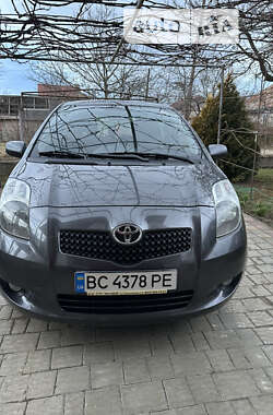 Седан Toyota Yaris 2008 в Бориславе