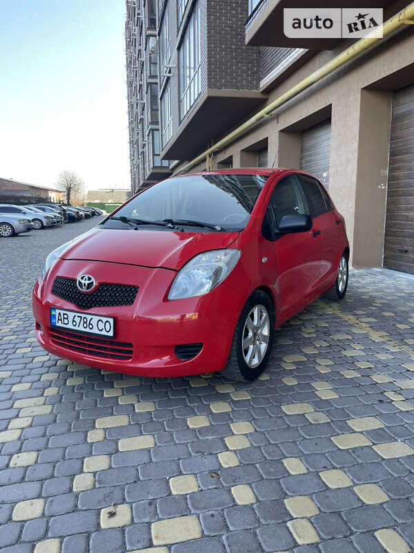 Хэтчбек Toyota Yaris 2008 в Виннице