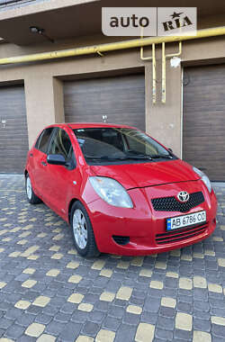 Хэтчбек Toyota Yaris 2008 в Виннице