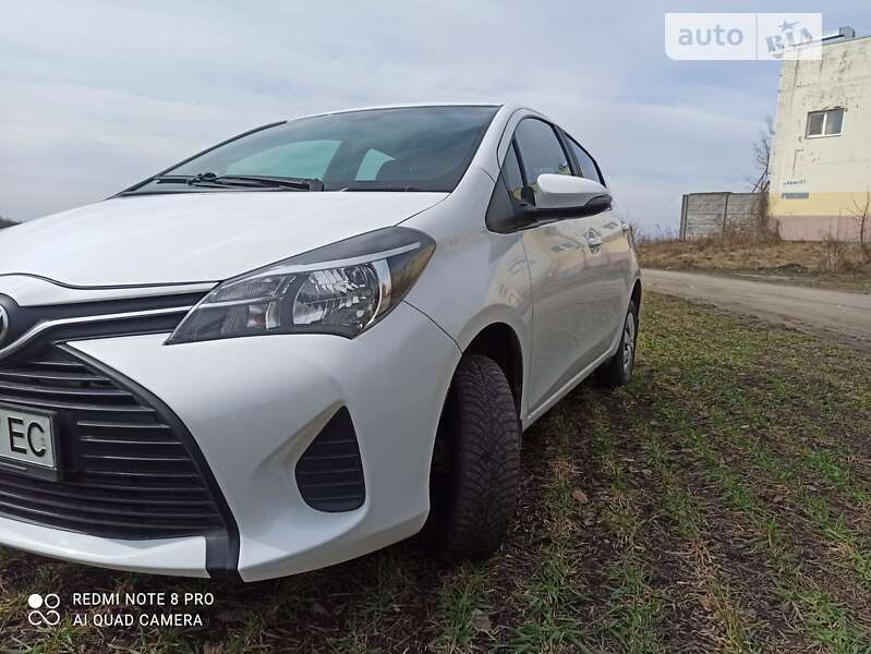 Хэтчбек Toyota Yaris 2016 в Сумах