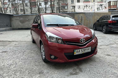 Хэтчбек Toyota Yaris 2012 в Киеве