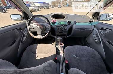 Хетчбек Toyota Yaris 2003 в Одесі