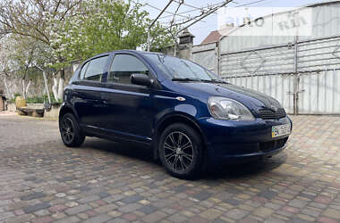 Хэтчбек Toyota Yaris 2003 в Ровно