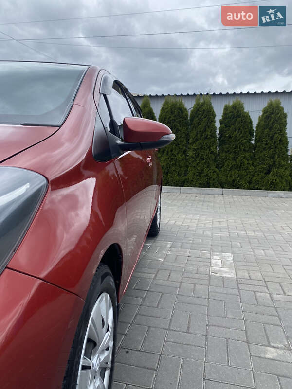 Хэтчбек Toyota Yaris 2012 в Черкассах фото 6 Хэтчбек Toyota Yaris 2012 в Черкассах