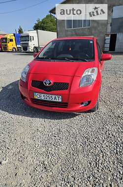 Хетчбек Toyota Yaris 2008 в Чернівцях