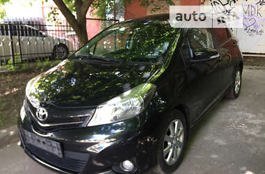 Хэтчбек Toyota Yaris 2012 в Умани