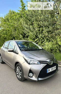 Хэтчбек Toyota Yaris 2015 в Ровно