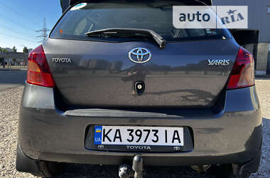 Хэтчбек Toyota Yaris 2008 в Киеве