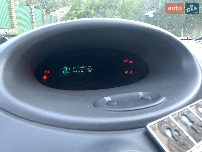 Хэтчбек Toyota Yaris 2002 в Житомире