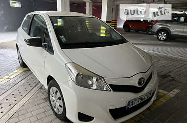 Хетчбек Toyota Yaris 2012 в Івано-Франківську