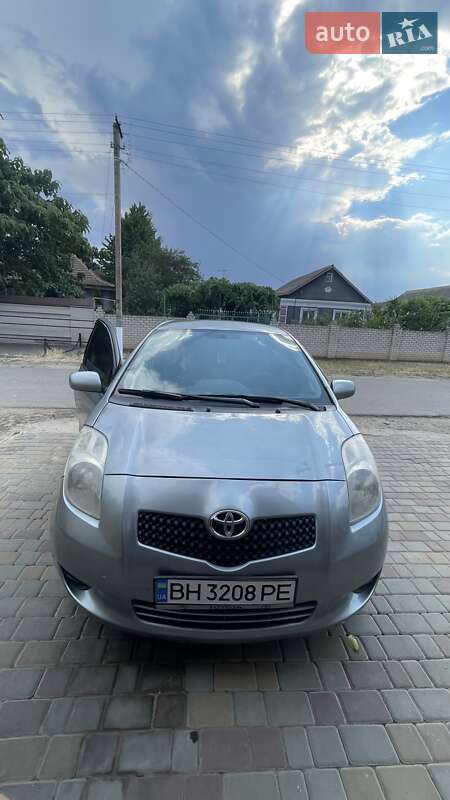 Хетчбек Toyota Yaris 2006 в Одесі