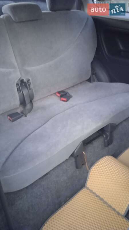 Хэтчбек Toyota Yaris 2000 в Виннице