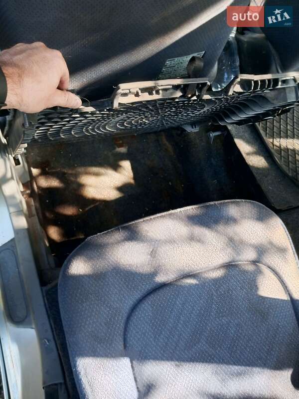 Хэтчбек Toyota Yaris 2000 в Чернигове