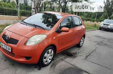 Хетчбек Toyota Yaris 2006 в Києві