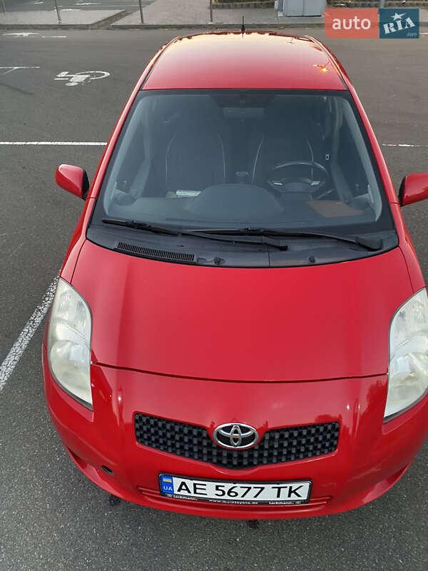 Хетчбек Toyota Yaris 2008 в Києві