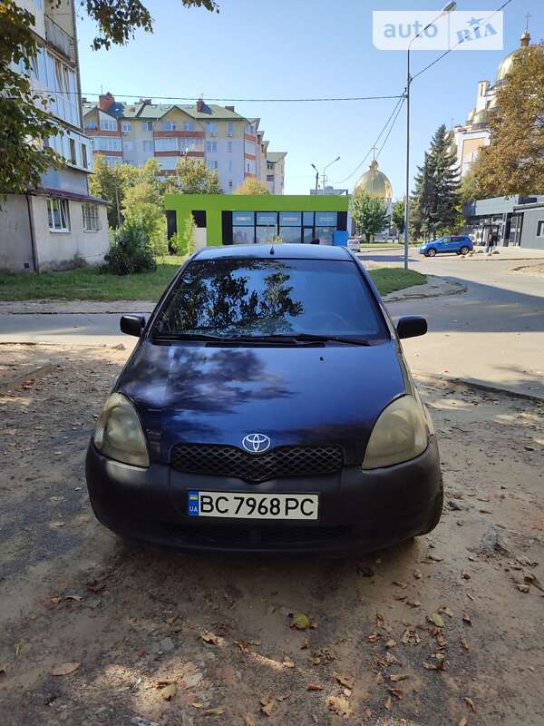 Хэтчбек Toyota Yaris 2000 в Львове