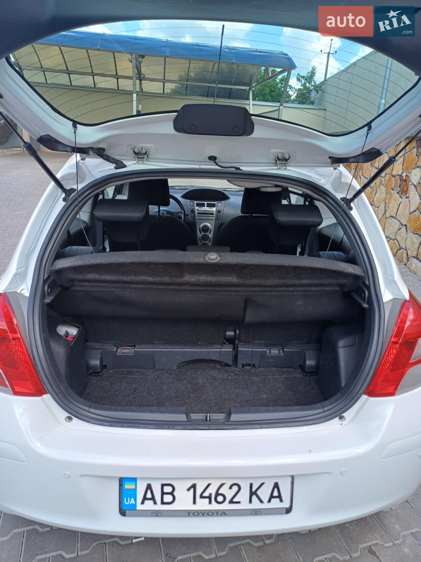 2011 Toyota Yaris - мініатюра 11