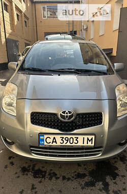 Хэтчбек Toyota Yaris 2007 в Черкассах