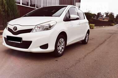 Хэтчбек Toyota Yaris 2012 в Буче