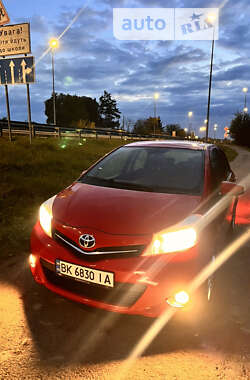 Хетчбек Toyota Yaris 2012 в Рівному