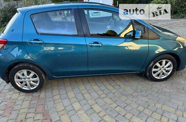 Хетчбек Toyota Yaris 2014 в Шацьку